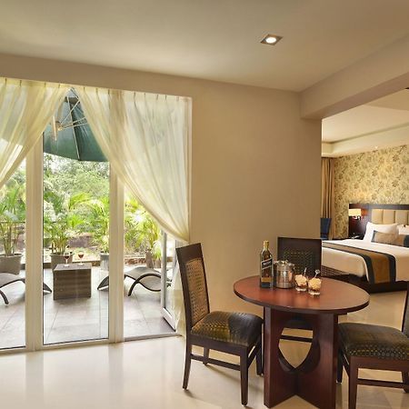 Acacia Goa Hotel Sinquerim Exterior photo
