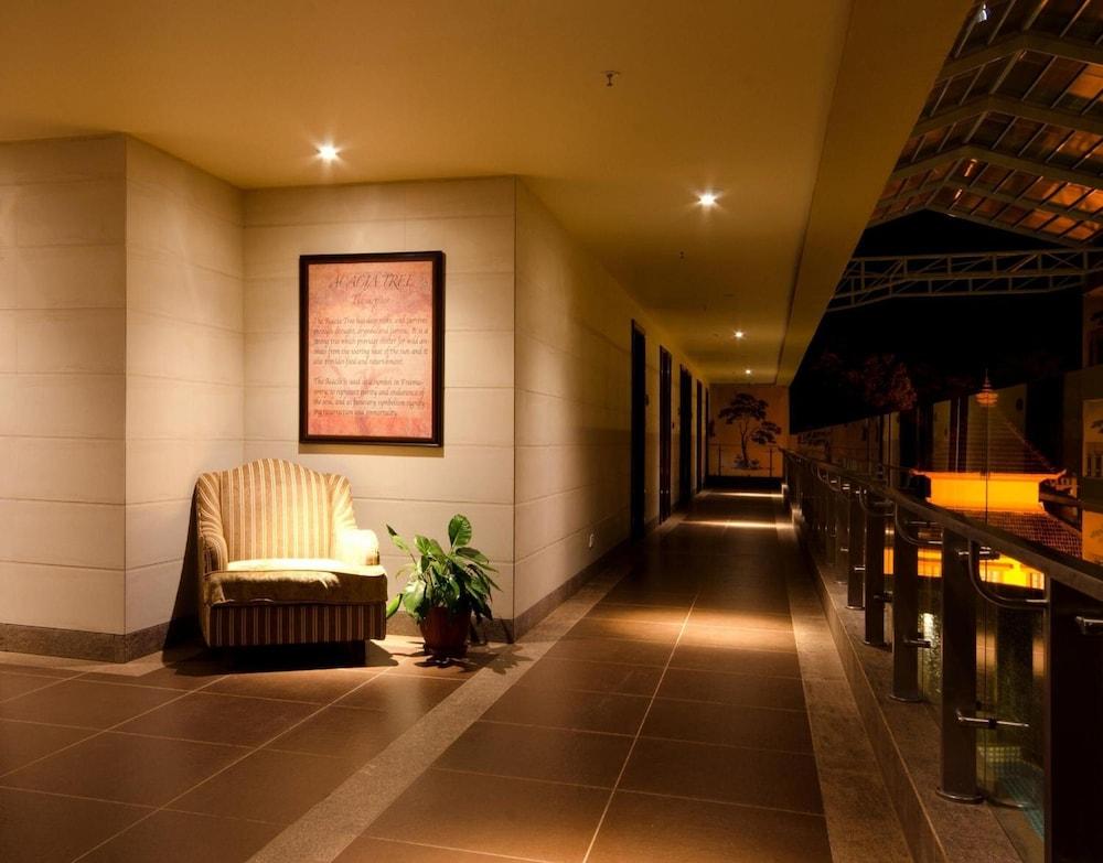 Acacia Goa Hotel Sinquerim Exterior photo
